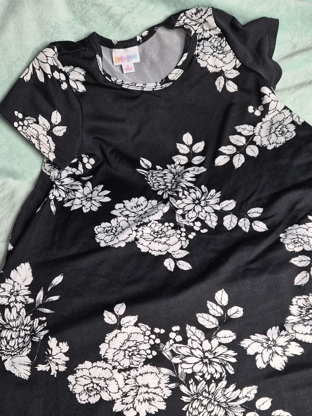 LuLaRoe Kids Scarlet Dress Size 6